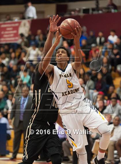 Thumbnail 2 in Putnam Vo-Tech vs. Central (Spalding Hoophall Classic) photogallery.