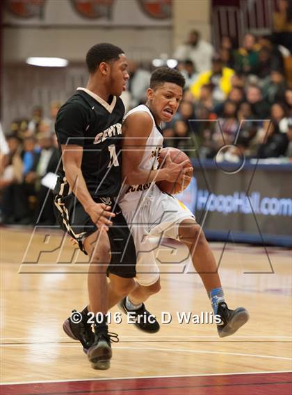 Thumbnail 2 in Putnam Vo-Tech vs. Central (Spalding Hoophall Classic) photogallery.