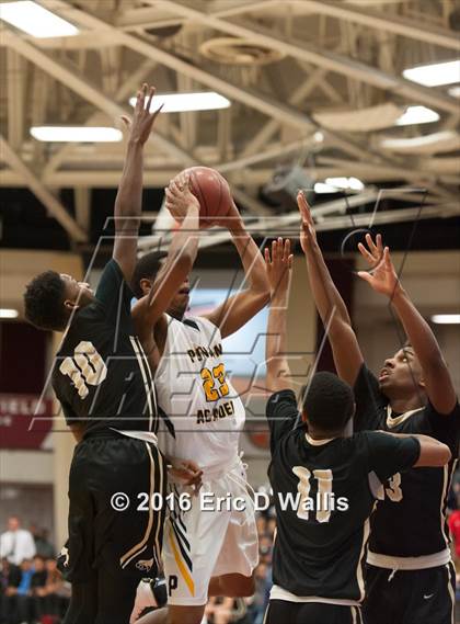 Thumbnail 2 in Putnam Vo-Tech vs. Central (Spalding Hoophall Classic) photogallery.