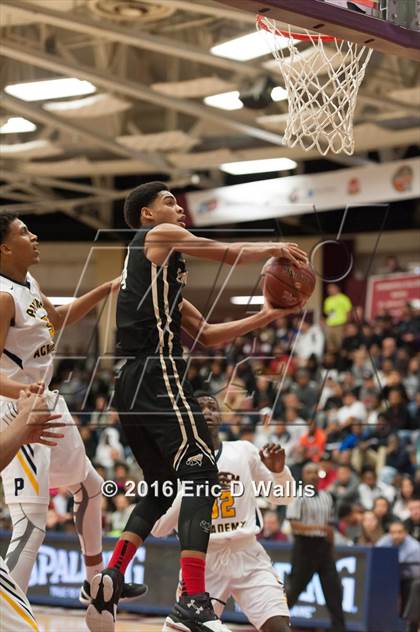 Thumbnail 2 in Putnam Vo-Tech vs. Central (Spalding Hoophall Classic) photogallery.