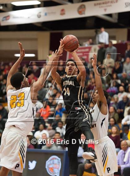 Thumbnail 2 in Putnam Vo-Tech vs. Central (Spalding Hoophall Classic) photogallery.