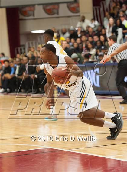 Thumbnail 2 in Putnam Vo-Tech vs. Central (Spalding Hoophall Classic) photogallery.