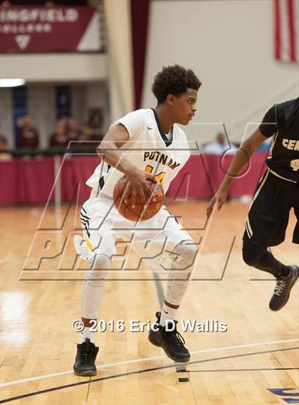 Thumbnail 2 in Putnam Vo-Tech vs. Central (Spalding Hoophall Classic) photogallery.