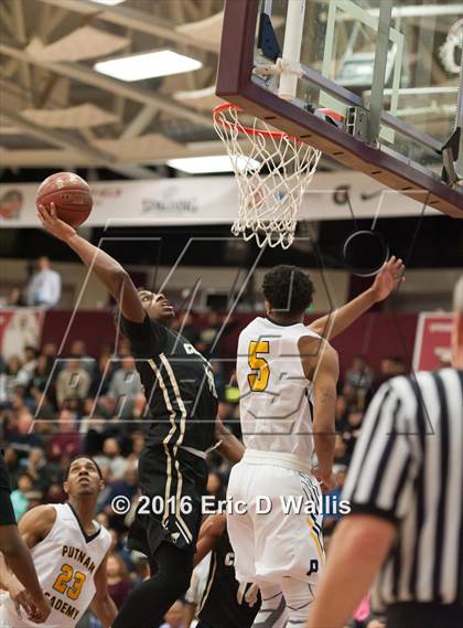 Thumbnail 2 in Putnam Vo-Tech vs. Central (Spalding Hoophall Classic) photogallery.