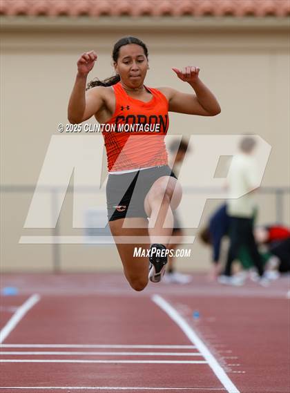 Thumbnail 2 in Devon Allen Invitational  (Long Jump) photogallery.