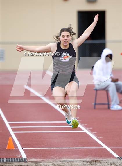 Thumbnail 1 in Devon Allen Invitational  (Long Jump) photogallery.