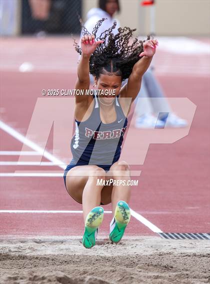 Thumbnail 2 in Devon Allen Invitational  (Long Jump) photogallery.