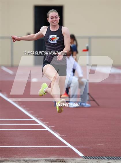 Thumbnail 1 in Devon Allen Invitational  (Long Jump) photogallery.