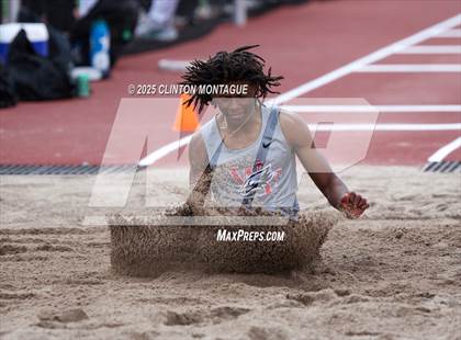 Thumbnail 1 in Devon Allen Invitational  (Long Jump) photogallery.