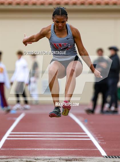 Thumbnail 2 in Devon Allen Invitational  (Long Jump) photogallery.