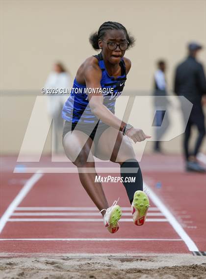 Thumbnail 2 in Devon Allen Invitational  (Long Jump) photogallery.