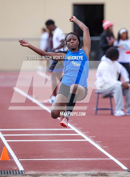 Thumbnail 1 in Devon Allen Invitational  (Long Jump) photogallery.