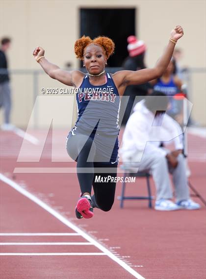 Thumbnail 3 in Devon Allen Invitational  (Long Jump) photogallery.