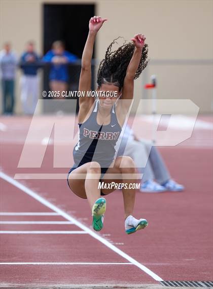 Thumbnail 1 in Devon Allen Invitational  (Long Jump) photogallery.