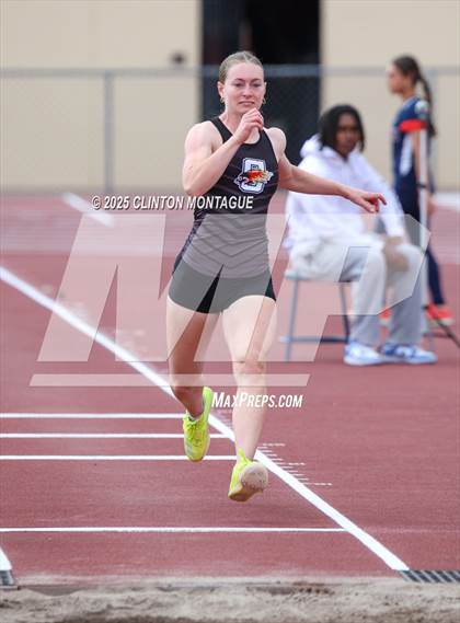 Thumbnail 2 in Devon Allen Invitational  (Long Jump) photogallery.