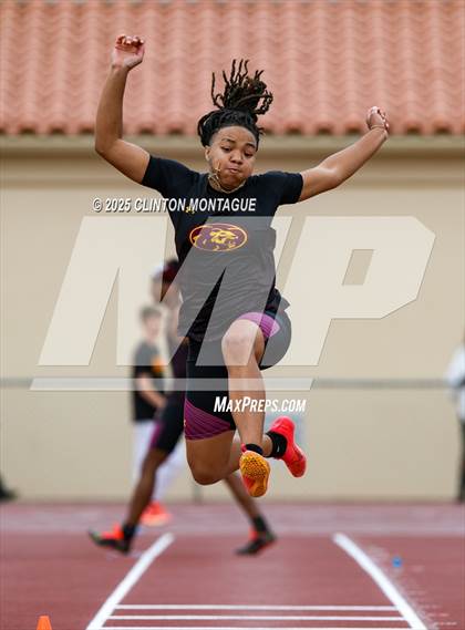 Thumbnail 3 in Devon Allen Invitational  (Long Jump) photogallery.
