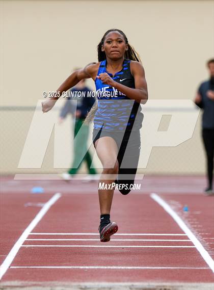 Thumbnail 1 in Devon Allen Invitational  (Long Jump) photogallery.