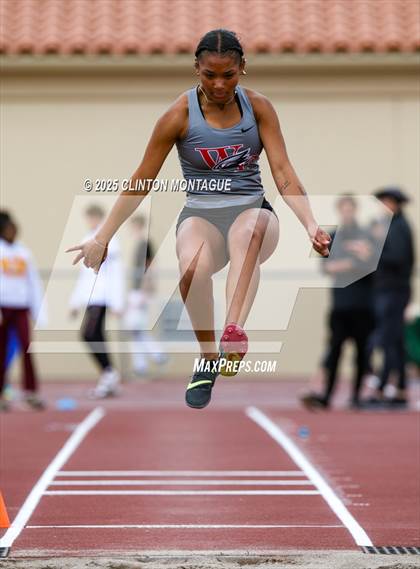 Thumbnail 1 in Devon Allen Invitational  (Long Jump) photogallery.