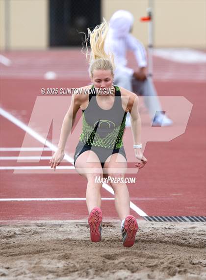 Thumbnail 2 in Devon Allen Invitational  (Long Jump) photogallery.