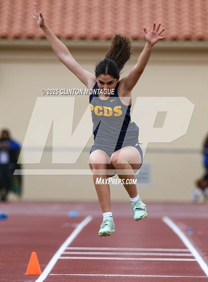 Thumbnail 1 in Devon Allen Invitational  (Long Jump) photogallery.