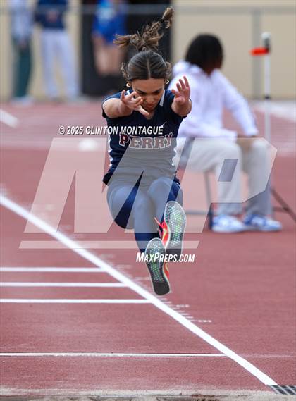 Thumbnail 3 in Devon Allen Invitational  (Long Jump) photogallery.