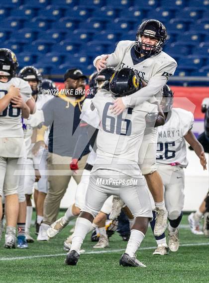 Thumbnail 1 in St. Mary's vs Stoneham (MIAA Division 6 State Final) photogallery.