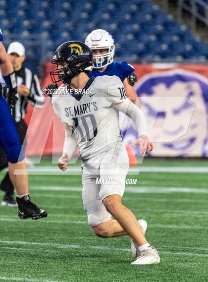Thumbnail 2 in St. Mary's vs Stoneham (MIAA Division 6 State Final) photogallery.