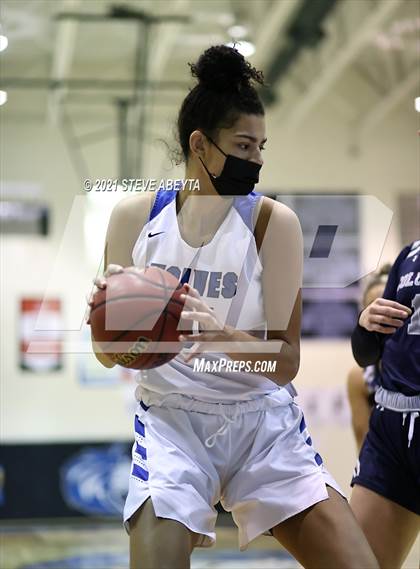 Thumbnail 1 in Columbine @ Grandview (CHSAA 5A Sweet 16) photogallery.