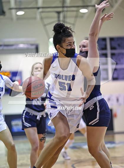 Thumbnail 2 in Columbine @ Grandview (CHSAA 5A Sweet 16) photogallery.