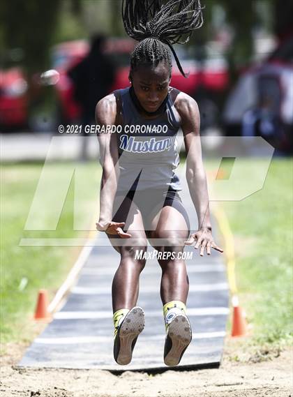 Thumbnail 1 in WAC Championships photogallery.
