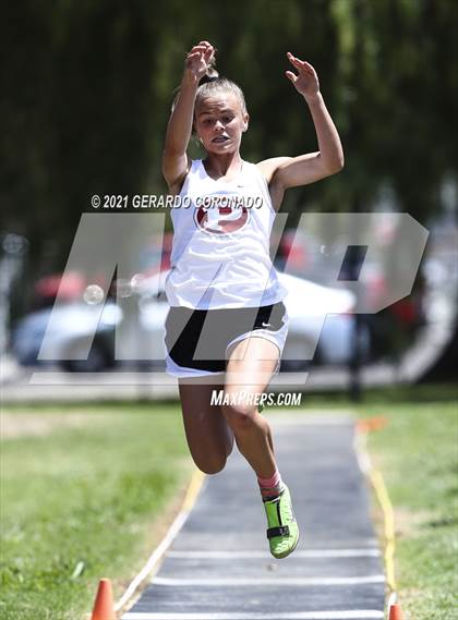 Thumbnail 2 in WAC Championships photogallery.
