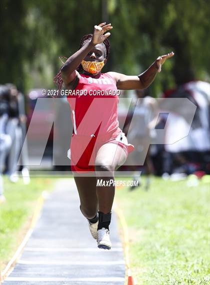 Thumbnail 1 in WAC Championships photogallery.