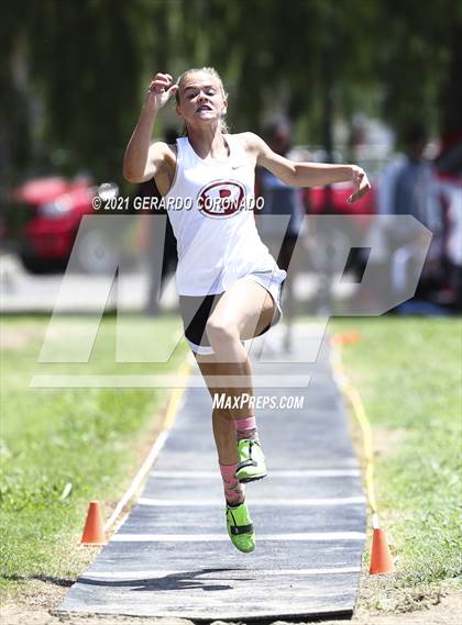Thumbnail 2 in WAC Championships photogallery.