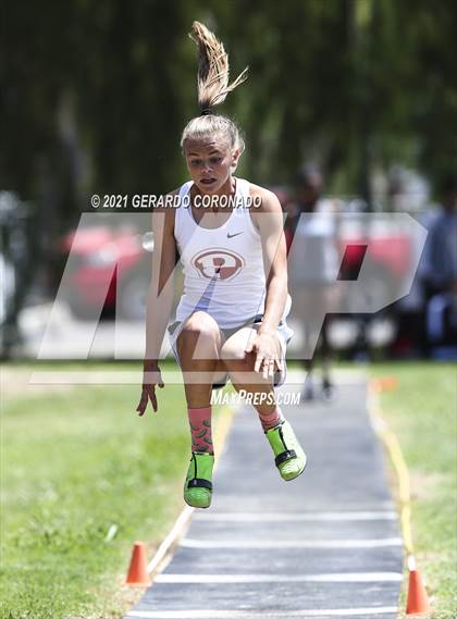 Thumbnail 3 in WAC Championships photogallery.