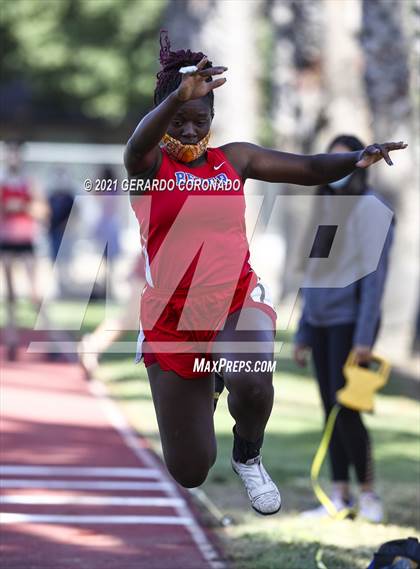 Thumbnail 1 in WAC Championships photogallery.