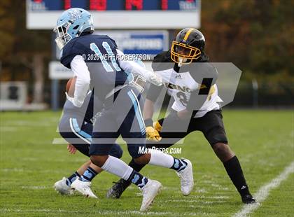 Thumbnail 3 in King vs. Mona Shores photogallery.