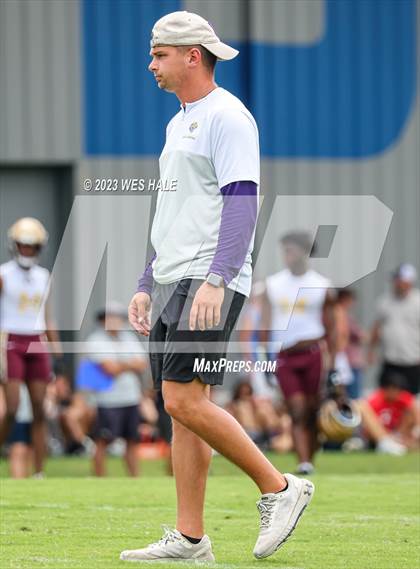 Thumbnail 1 in Melrose vs Desoto Central (U of Memphis 7v7) photogallery.