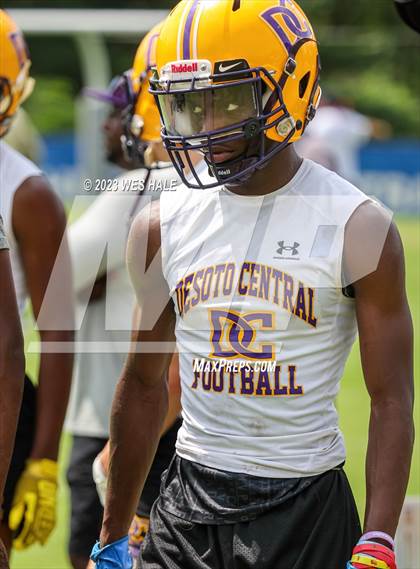 Thumbnail 3 in Melrose vs Desoto Central (U of Memphis 7v7) photogallery.