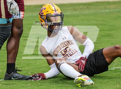 Thumbnail 1 in Melrose vs Desoto Central (U of Memphis 7v7) photogallery.