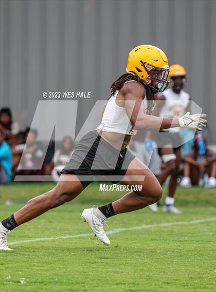 Thumbnail 3 in Melrose vs Desoto Central (U of Memphis 7v7) photogallery.