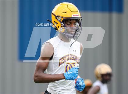 Thumbnail 1 in Melrose vs Desoto Central (U of Memphis 7v7) photogallery.