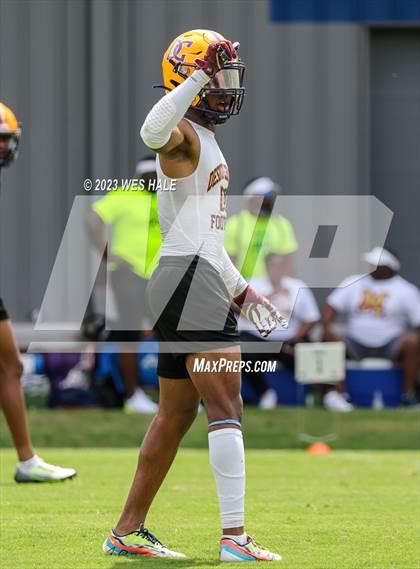 Thumbnail 1 in Melrose vs Desoto Central (U of Memphis 7v7) photogallery.