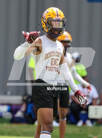 Thumbnail 2 in Melrose vs Desoto Central (U of Memphis 7v7) photogallery.