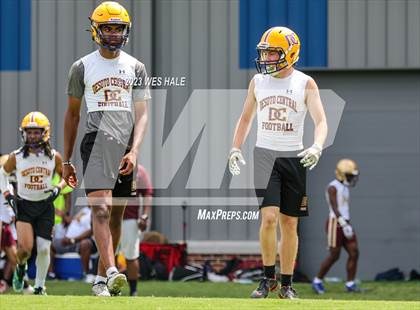 Thumbnail 2 in Melrose vs Desoto Central (U of Memphis 7v7) photogallery.