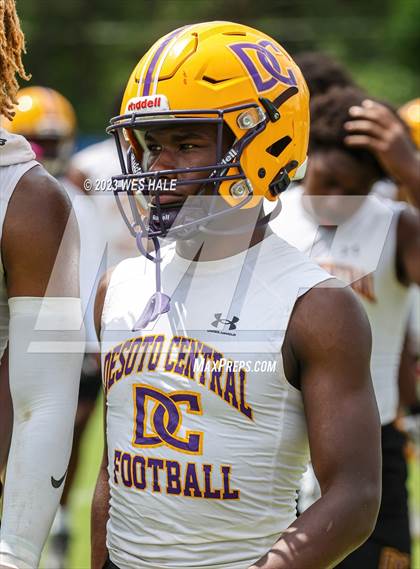 Thumbnail 2 in Melrose vs Desoto Central (U of Memphis 7v7) photogallery.
