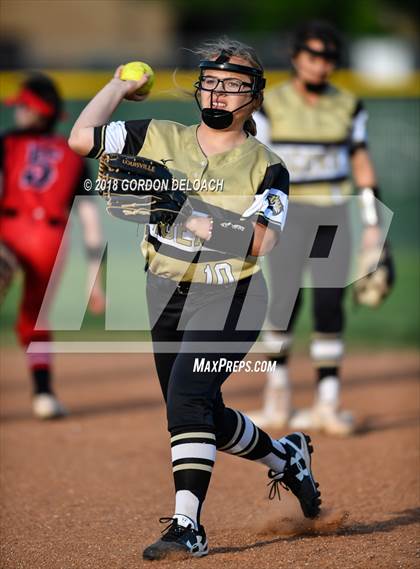 Thumbnail 1 in Irving @ Cedar Hill photogallery.