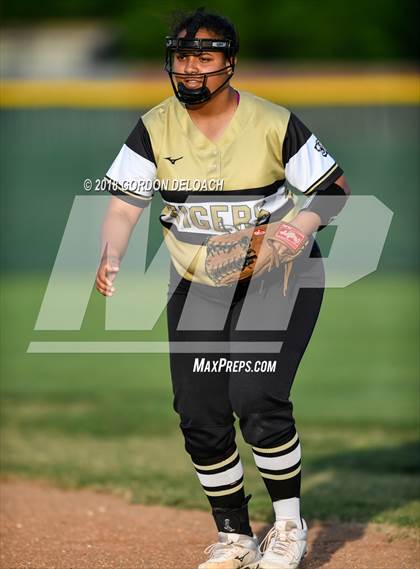 Thumbnail 3 in Irving @ Cedar Hill photogallery.