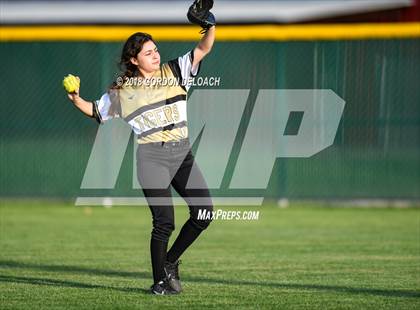 Thumbnail 3 in Irving @ Cedar Hill photogallery.