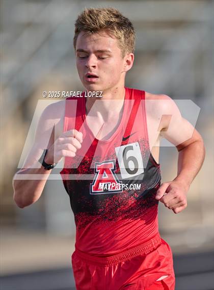 Thumbnail 2 in UIL 6A Track & Field Area 21&22 (3200M) photogallery.