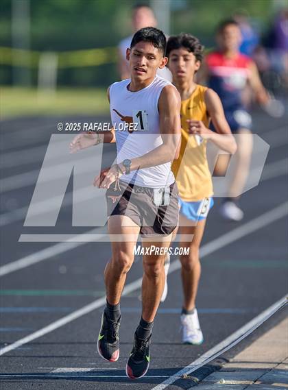 Thumbnail 1 in UIL 6A Track & Field Area 21&22 (3200M) photogallery.
